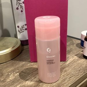 Glossier Solution
